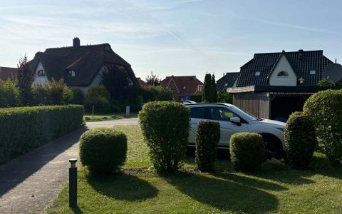 Separater Parkplatz der Strandperle